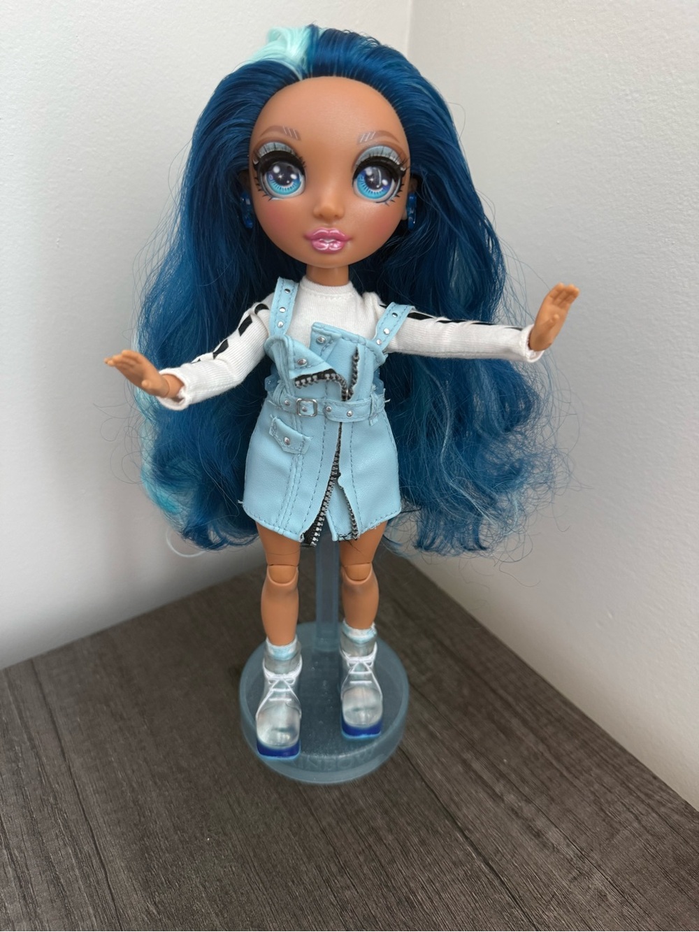 🩵 Rainbow High Skyler Bradshaw Doll – Fresh & Ready! 🩵